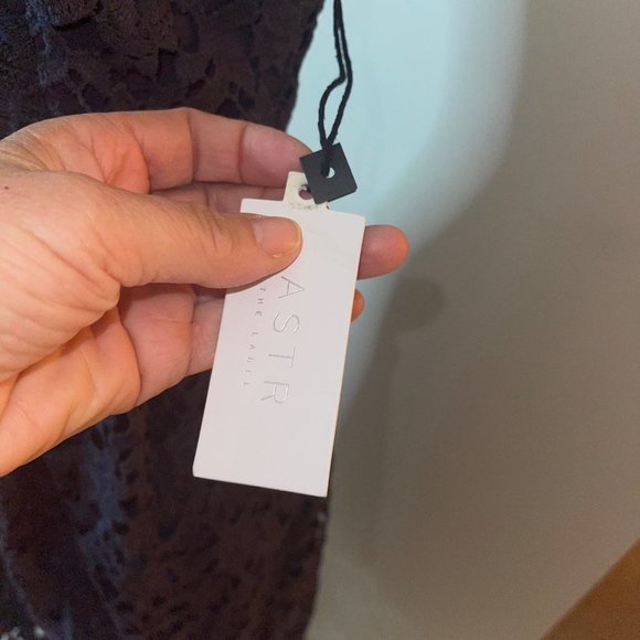ASTR The Label Midi A-Line Dress Size Medium Navy Blue Lace Sleeveless New - Picture 5 of 10